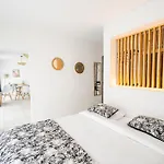 Cosy - Centre - Proche Tourny - Et T2 *